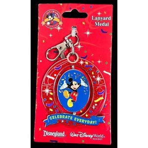 Walt Disney World Lanyard Medal Celebrate Everyday Mickey Mouse
